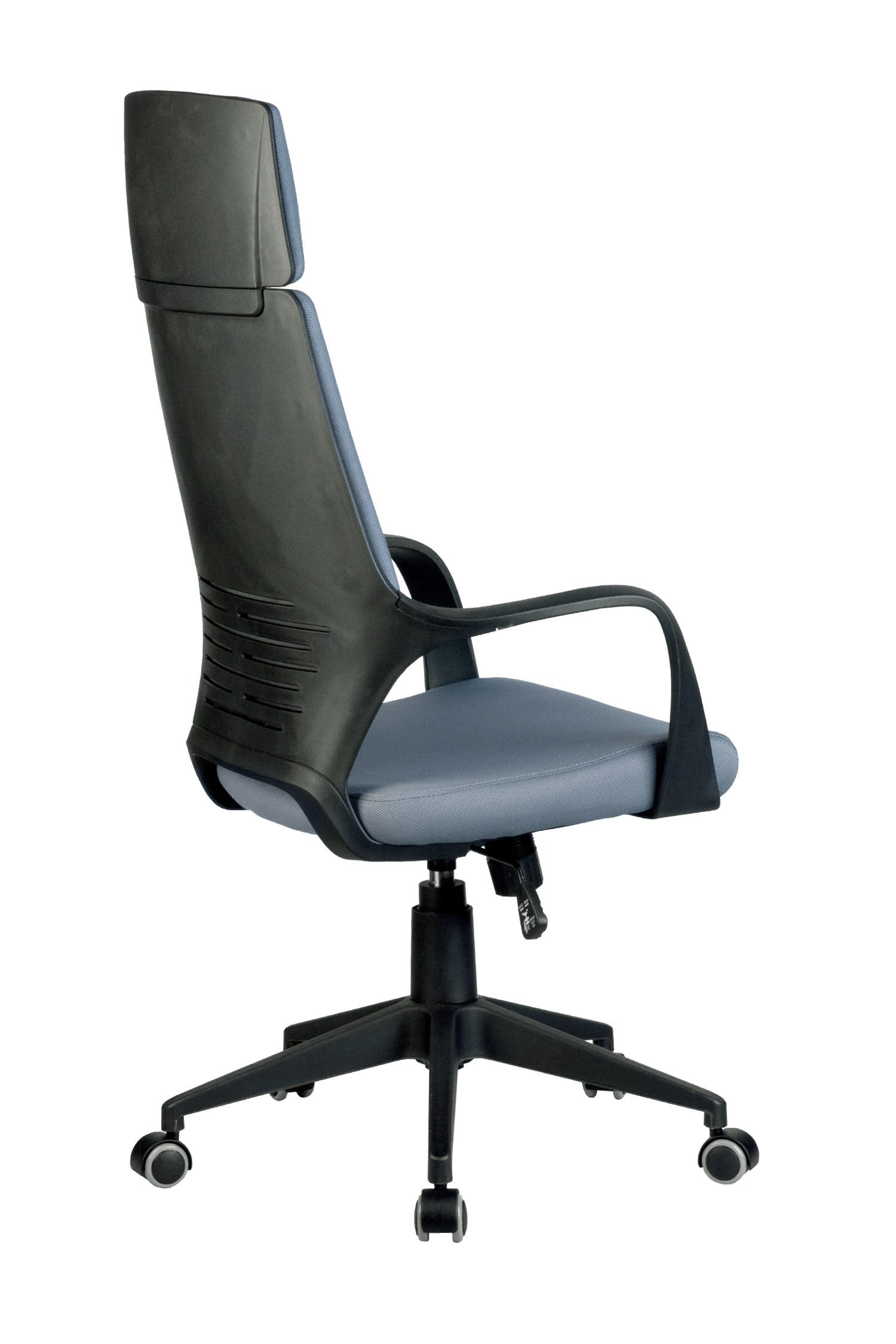 Кресло руководителя Riva Chair 8989 черный пластик